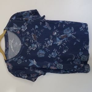 Aero short sleeve tee. Size medium.